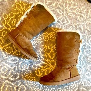 Tall UGG Boots with Knitted Bows